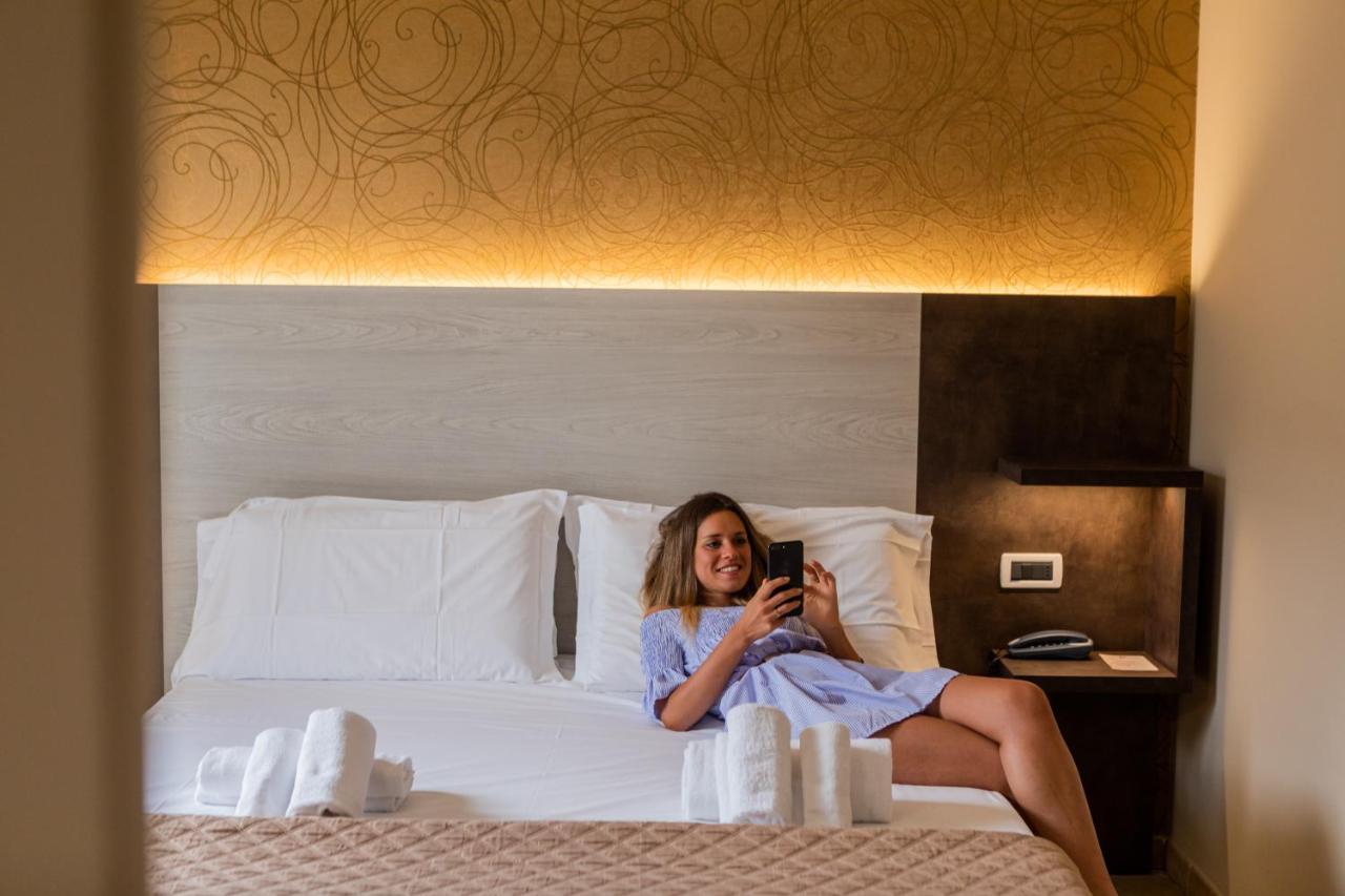 Hotel Prestige Montesilvano Marina Esterno foto