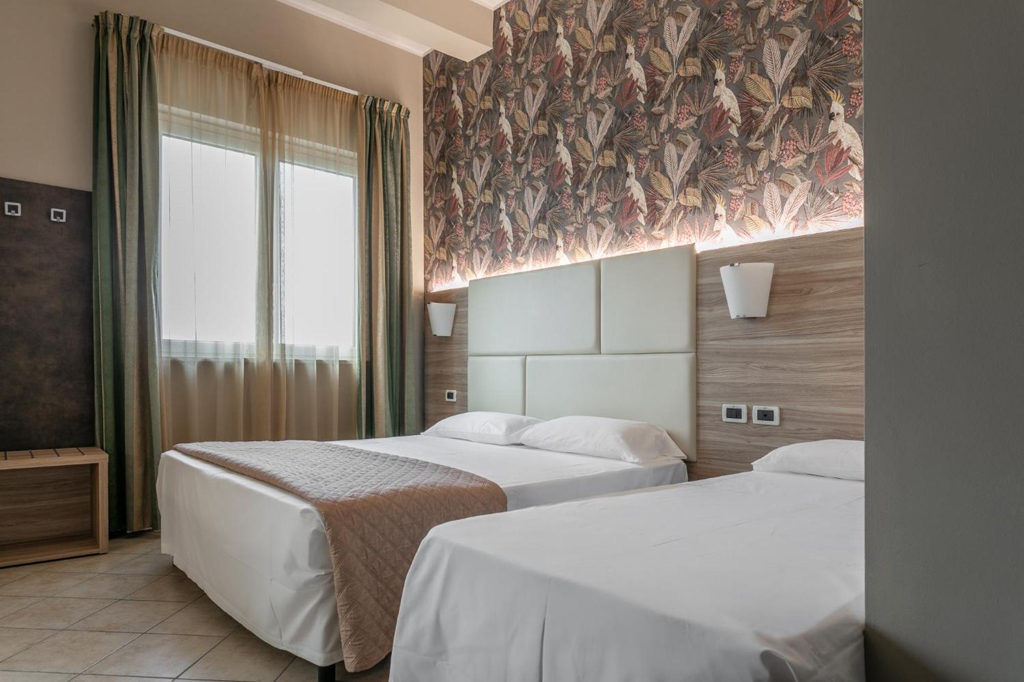 Hotel Prestige Montesilvano Marina Esterno foto