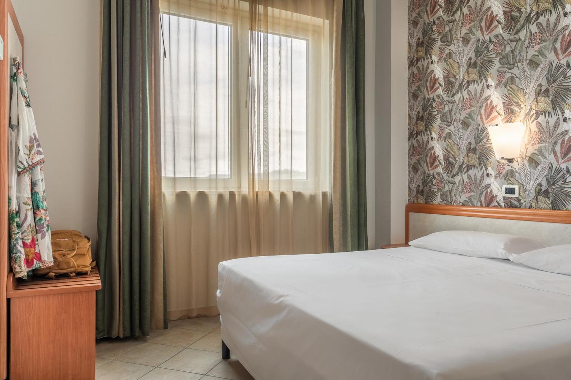 Hotel Prestige Montesilvano Marina Esterno foto