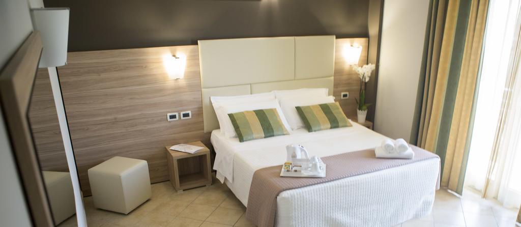 Hotel Prestige Montesilvano Marina Esterno foto