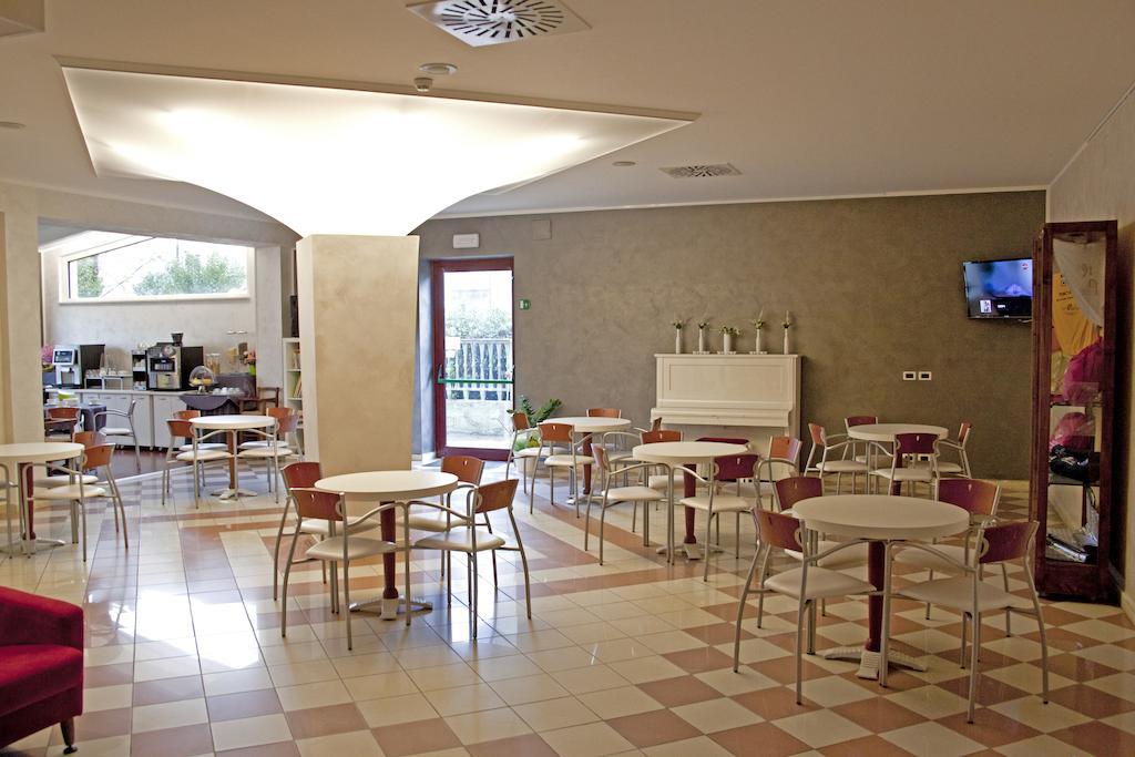 Hotel Prestige Montesilvano Marina Esterno foto