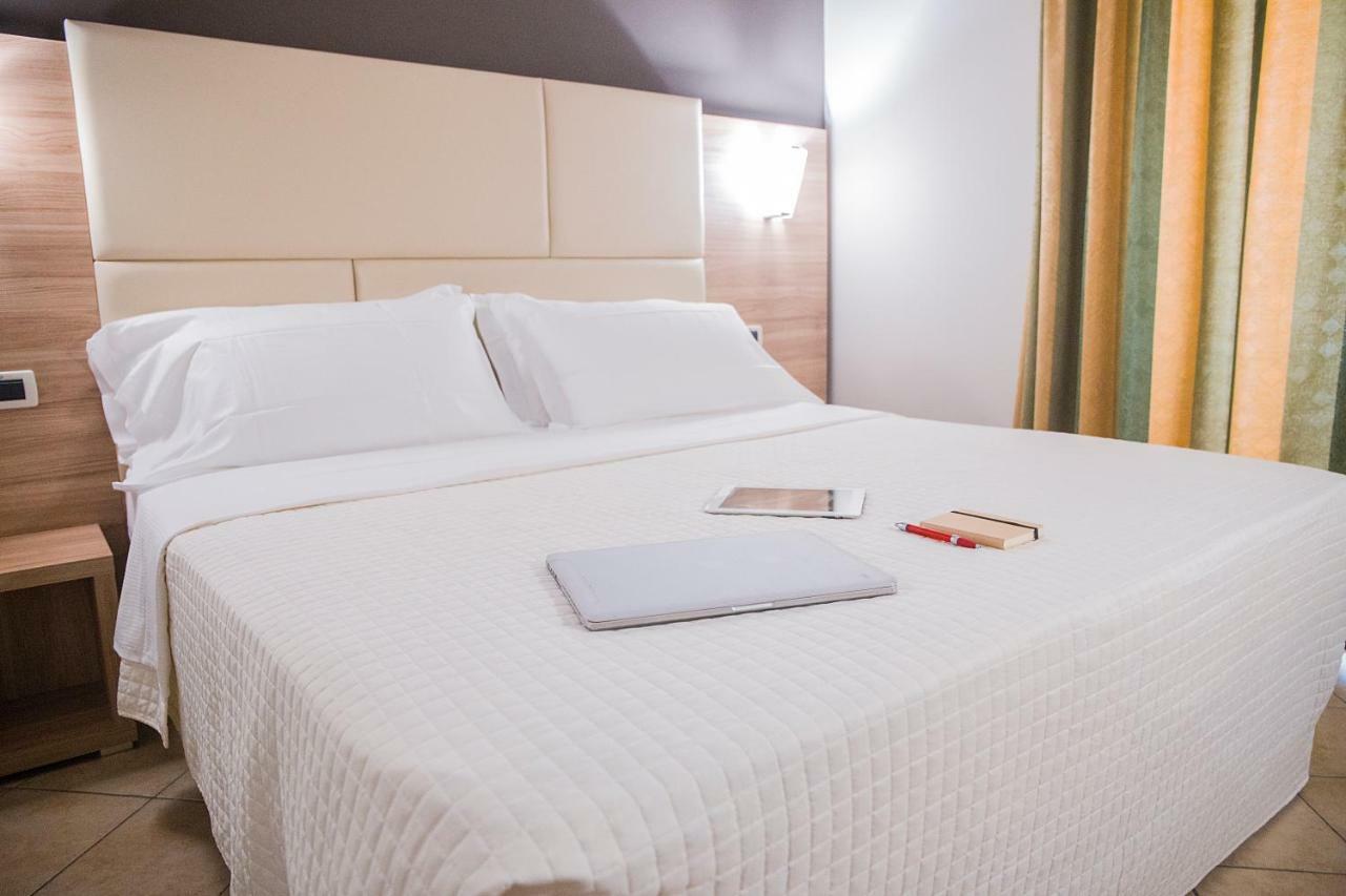 Hotel Prestige Montesilvano Marina Esterno foto
